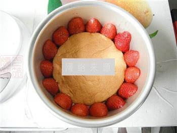 草莓慕斯蛋糕的做法图解10