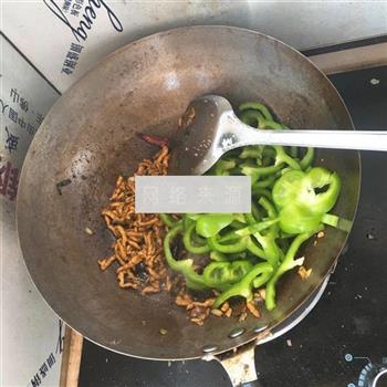 青椒炒肉丝的做法图解5