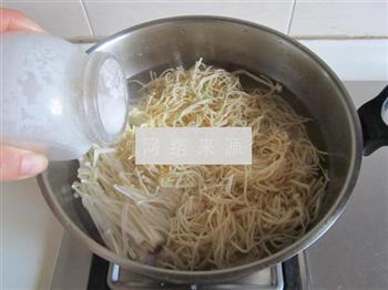 苦菊金针菇拌干丝的做法步骤2