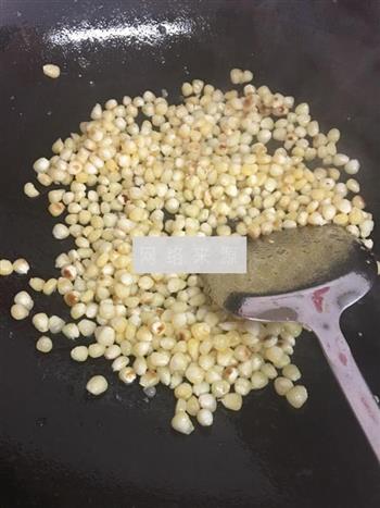 青椒丝玉米粒的做法图解3
