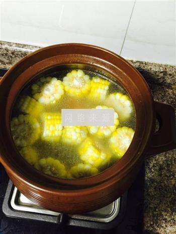 玉米萝卜排骨汤的做法图解12