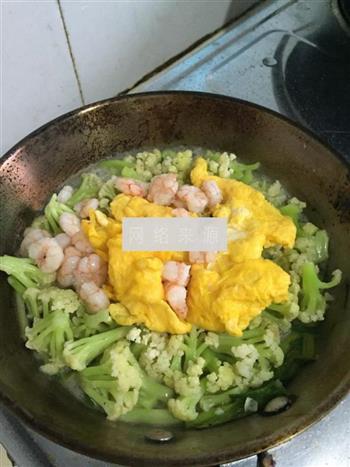 虾仁鸡蛋炒花菜的做法步骤8