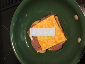 煎芝士三明治早餐的做法步骤7