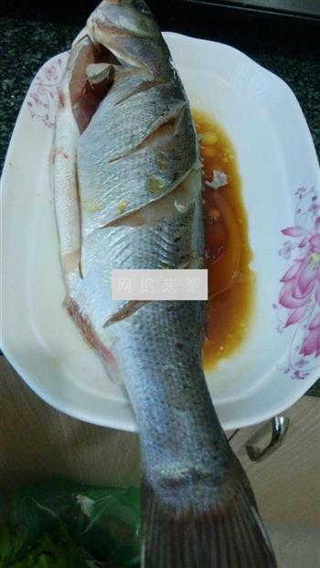 锡纸烤鱼的做法步骤1
