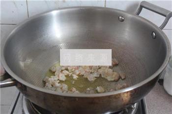 土豆虾仁焖饭的做法步骤2