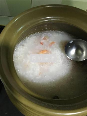 鲜虾砂锅粥的做法步骤9
