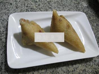 花生米葡萄干糯米粽的做法步骤11