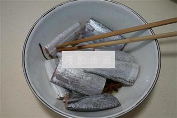 沙茶酱焖带鱼的做法步骤3