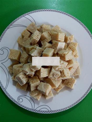 葱烧冻豆腐的做法步骤3
