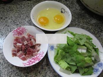 咸肉小白菜炒鸡蛋的做法步骤1