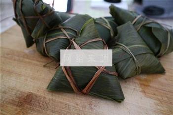 北方糯米红枣蜜豆粽的做法步骤5