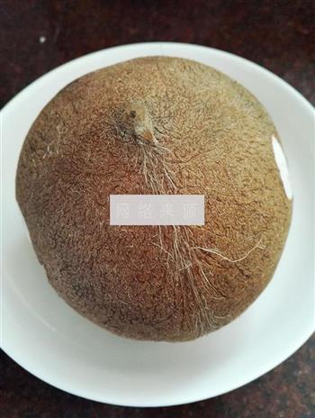 牛尾巴炖椰子黑豆汤的做法步骤3