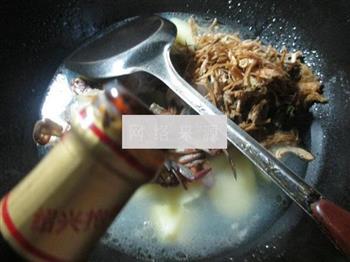 笋干菜螃蟹土豆汤的做法图解4