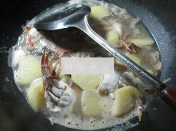 笋干菜螃蟹土豆汤的做法图解8