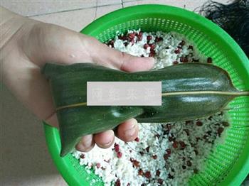 红豆蜜枣粽子的做法步骤4