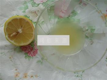 柠檬杨梅汁的做法图解3