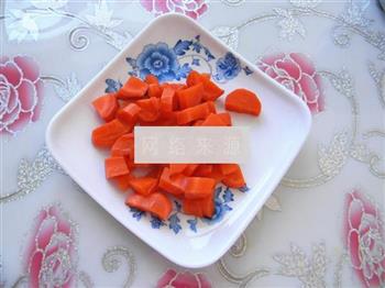 椰香胡萝卜小餐包的做法图解1