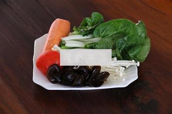 蔬菜营养粥的做法步骤1