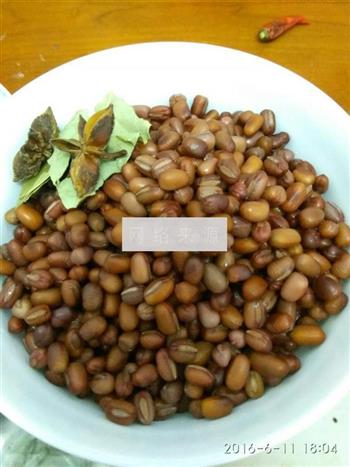 红豆苦瓜煲排骨汤的做法步骤2