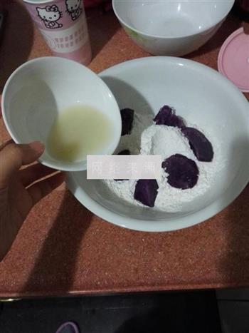 红薯紫薯菠菜馒头的做法图解4