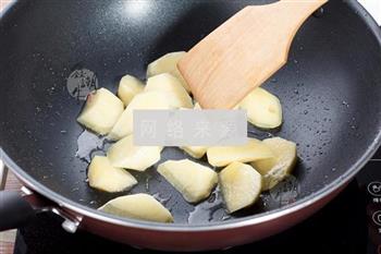 咖喱土豆牛肉丸的做法步骤3
