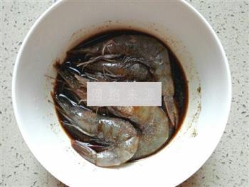 黑胡椒烤大虾的做法步骤1
