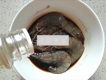 黑胡椒烤大虾的做法步骤2