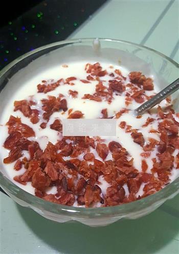 蔓越莓炒酸奶的做法步骤3