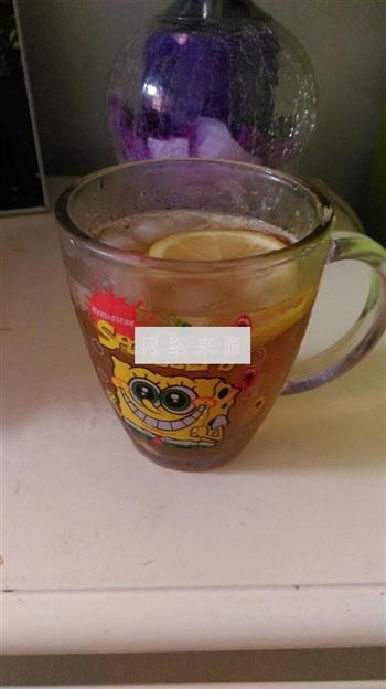 冰冻柠檬片冰红茶的做法图解3