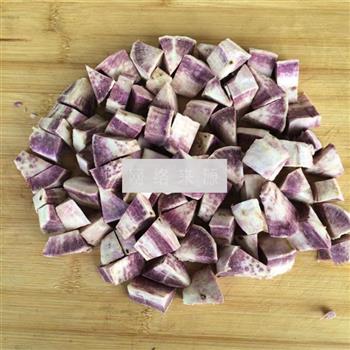 紫薯银耳莲子羹的做法步骤3