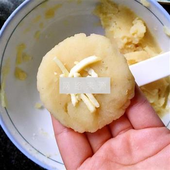 黄金土豆芝士虾球的做法图解8
