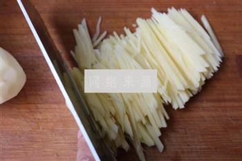 炝炒土豆丝的做法步骤2