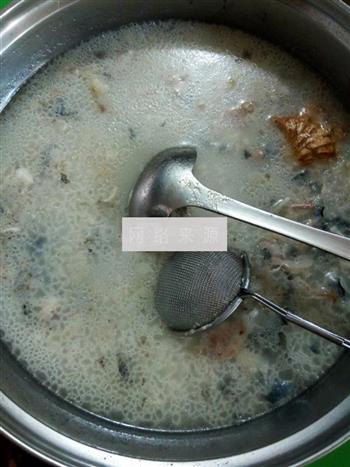 鱼头汤的做法步骤8