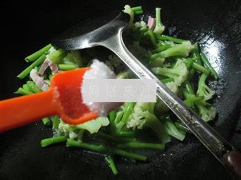 咸肉空心菜梗炒花菜的做法步骤6
