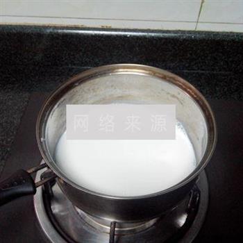 牛奶布丁的做法步骤1