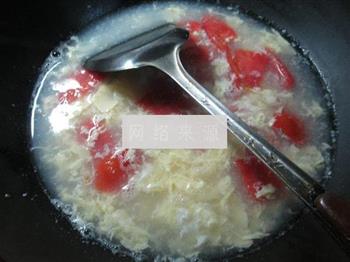 鸡蛋番茄鞭笋汤的做法图解10