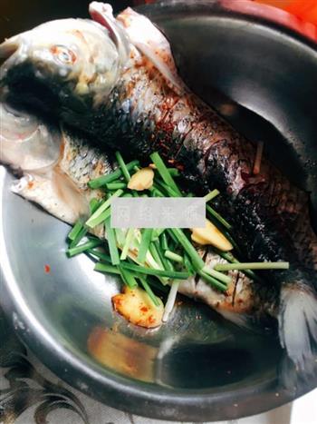 川味炭火烤鱼的做法步骤2