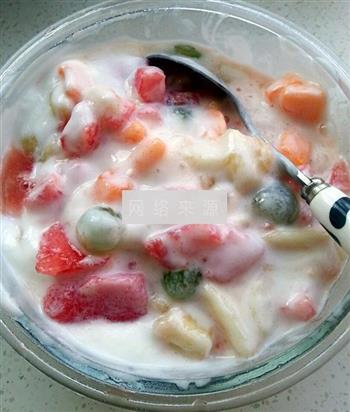 酸奶水果捞的做法步骤3
