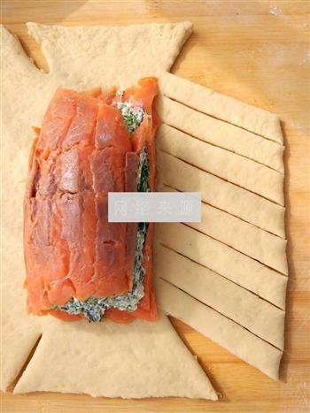 菠菜三文鱼奶酪包的做法步骤10