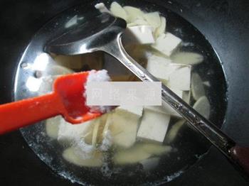 咸肉鞭笋豆腐汤的做法图解8