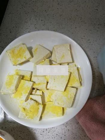 黄金锅贴豆腐的做法图解1