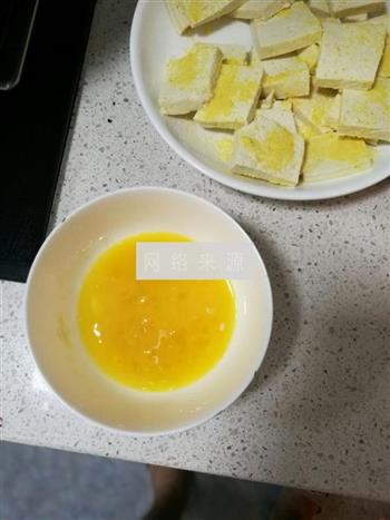 黄金锅贴豆腐的做法步骤2