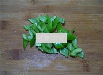 尖椒炒菜花的做法步骤3
