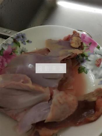 青红椒鸡肉冰的做法步骤1
