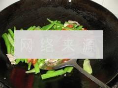 莴笋四季豆炒肉的做法图解10
