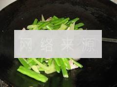 莴笋四季豆炒肉的做法图解9