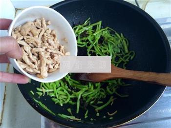 青椒榨菜炒肉丝的做法步骤17