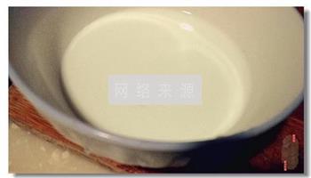 虾仁炒牛奶的做法步骤4