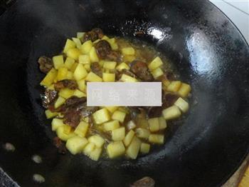 土豆焖饭的做法步骤6