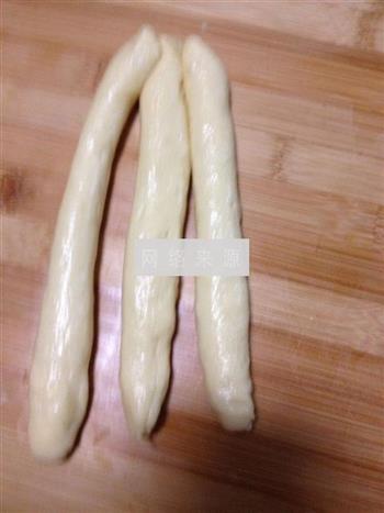 培根玉米辫子面包的做法图解4